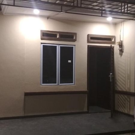 Sleeprest - Plamo Garden Hotel Batam Екстериор снимка