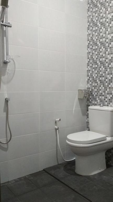 Sleeprest - Plamo Garden Hotel Batam Екстериор снимка